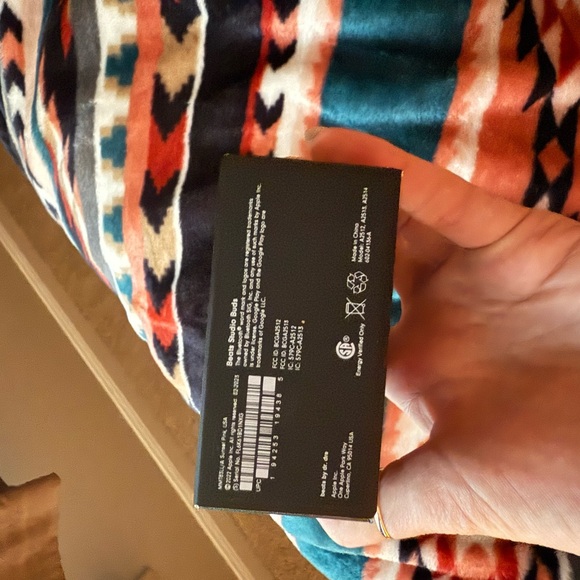 Beats Pink Wireless Earbuds with Charging Case - Picture 6 of 6